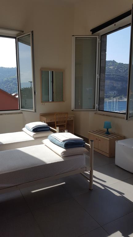 Ostello Porto Venere ภายนอก รูปภาพ